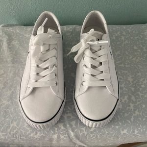 Calvin Klein white lace up sneakers size 6 NEW